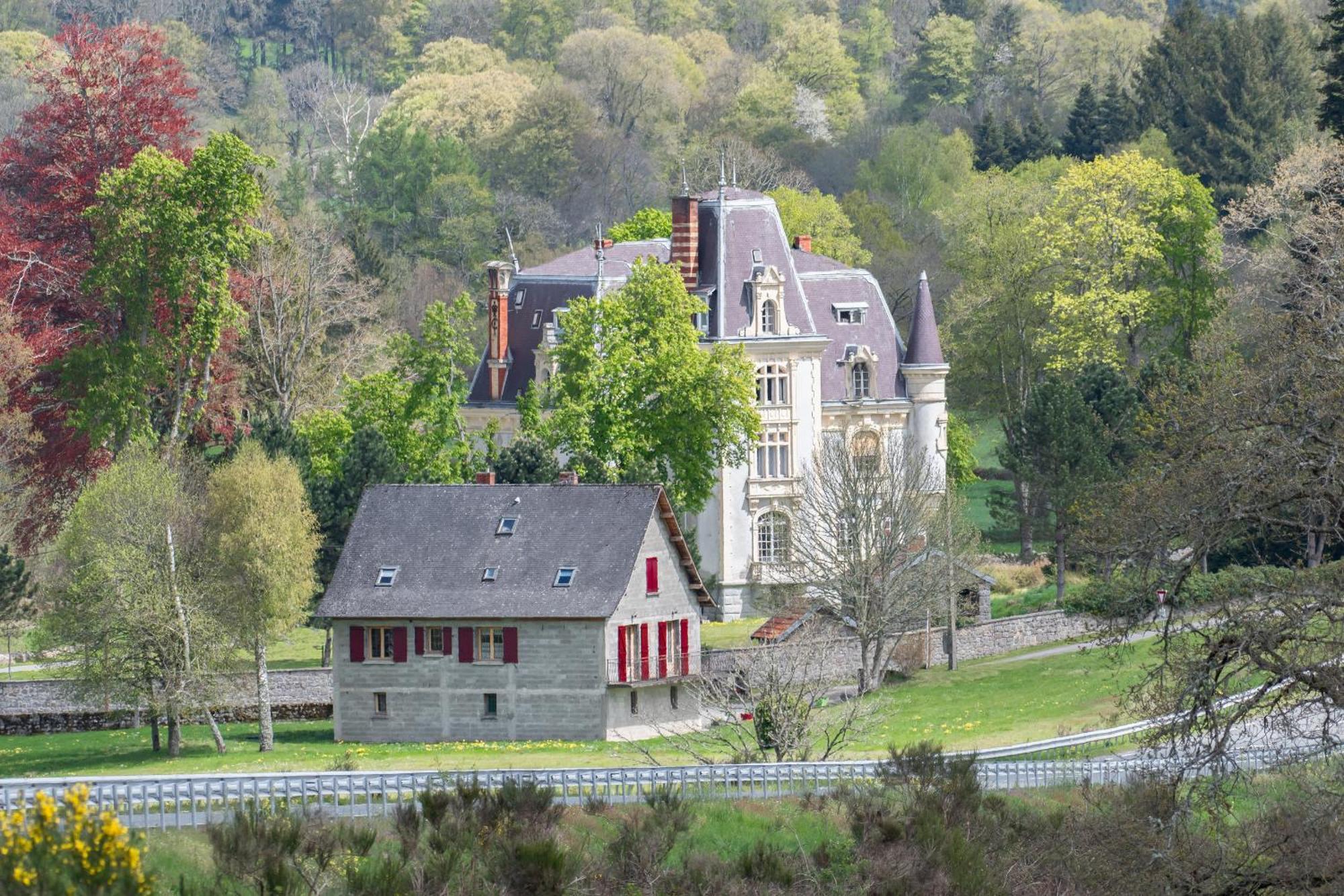 Chateau De Chazelpaud Bed & Breakfast Saint-Bard Exterior photo